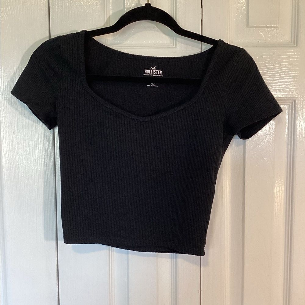 Hollister - Black Ribbed Crop Top - Sz Small